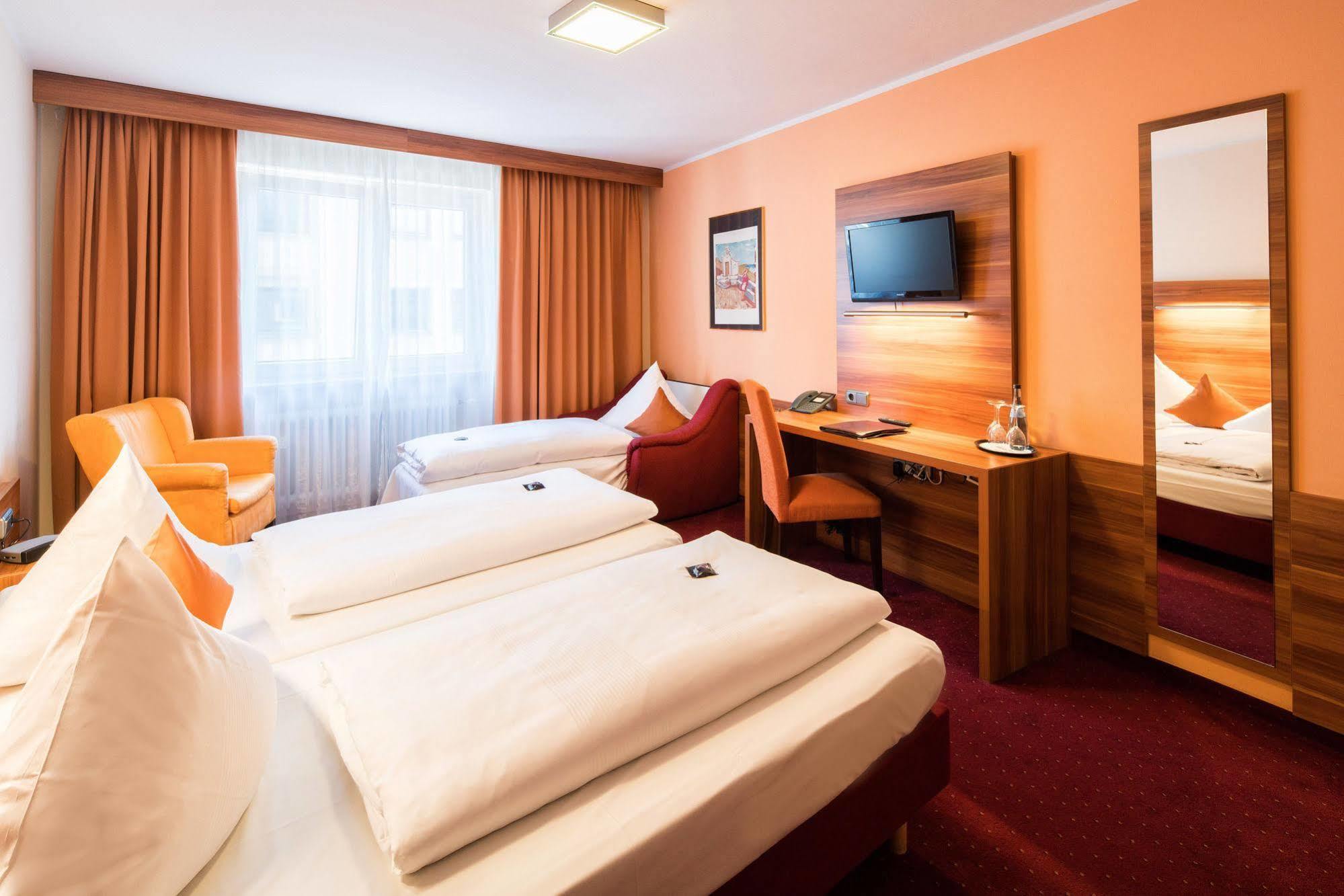 Isartor Hotel 3*